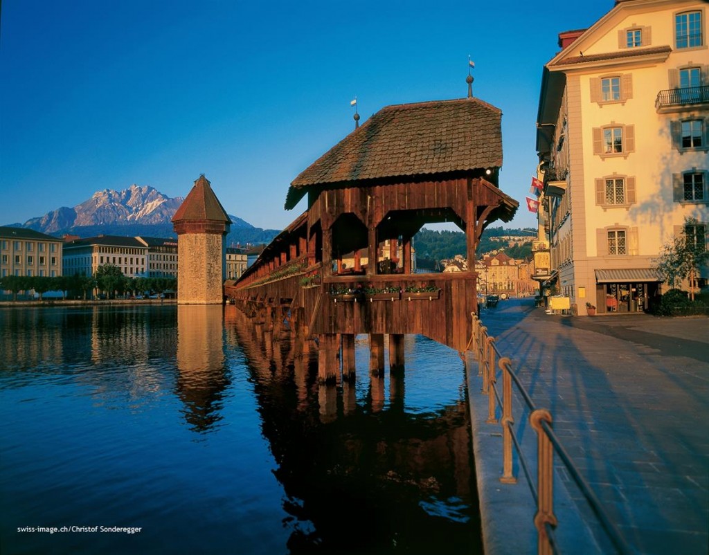 Try a Unique Group Tour with Country Travel DISCOVERIES