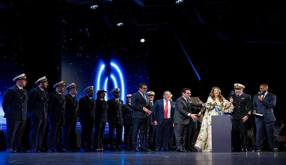 Actress and TV personality Drew Barrymore cut the ribbon at the MSC World America’s naming ceremony. (Cindy Bertram Photo)