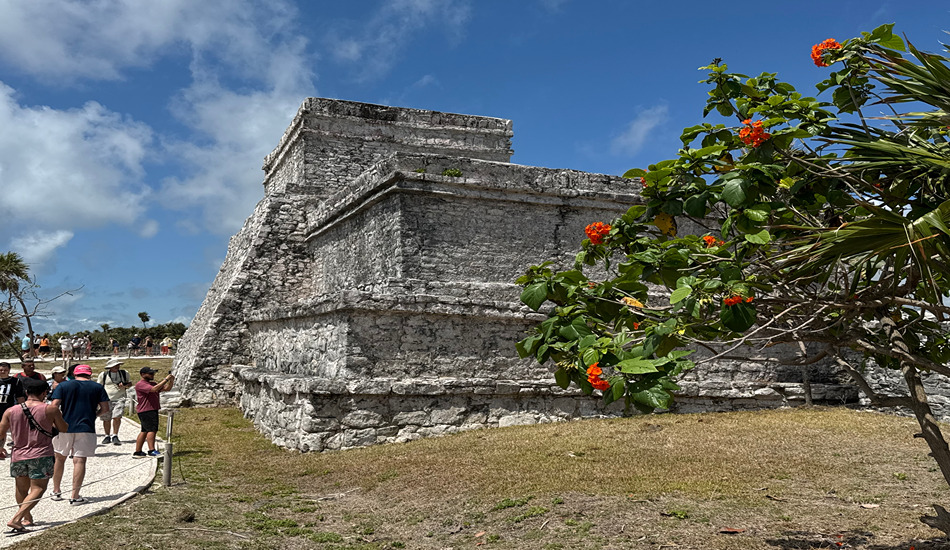Tourists learn about an ancient civilization on a half-day Amstar excursion to the Mayan ruins at Tulum. (Randy Mink Photo)