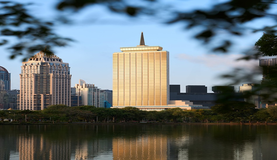 Exterior dusit-thani-bangkok-portrait-1-scaled