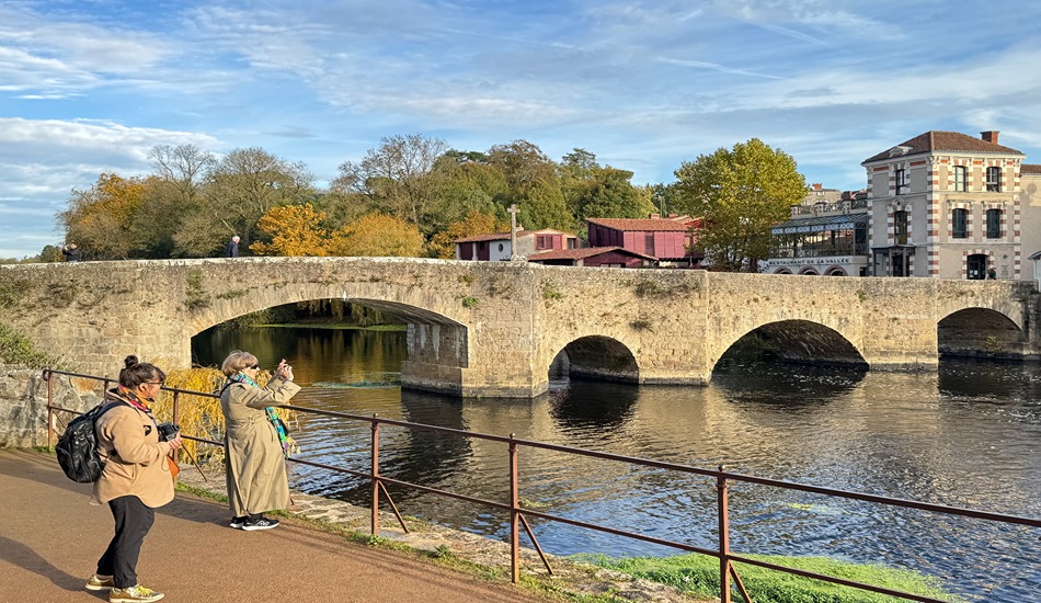 Loire Princesse shore excursions visit the picturesque French village of Clisson. (Randy Mink Photo)