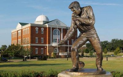 10 Small Touristy Towns of Mississippi