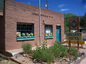 tn_Jemez Springs Art Gallery