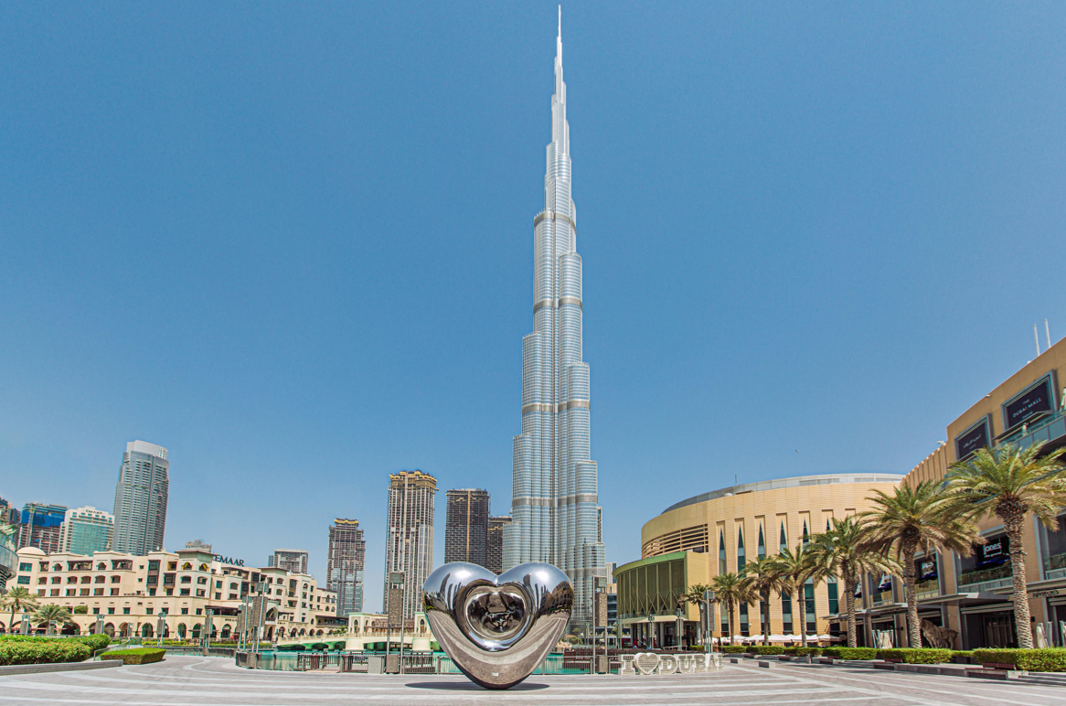 Architectural wonders of the world. Burj Khalifa in Dubai. Photo by Denys Gromov: https://www.pexels.com/photo/a-view-of-the-burj-khalifa-in-dubai-4546396/