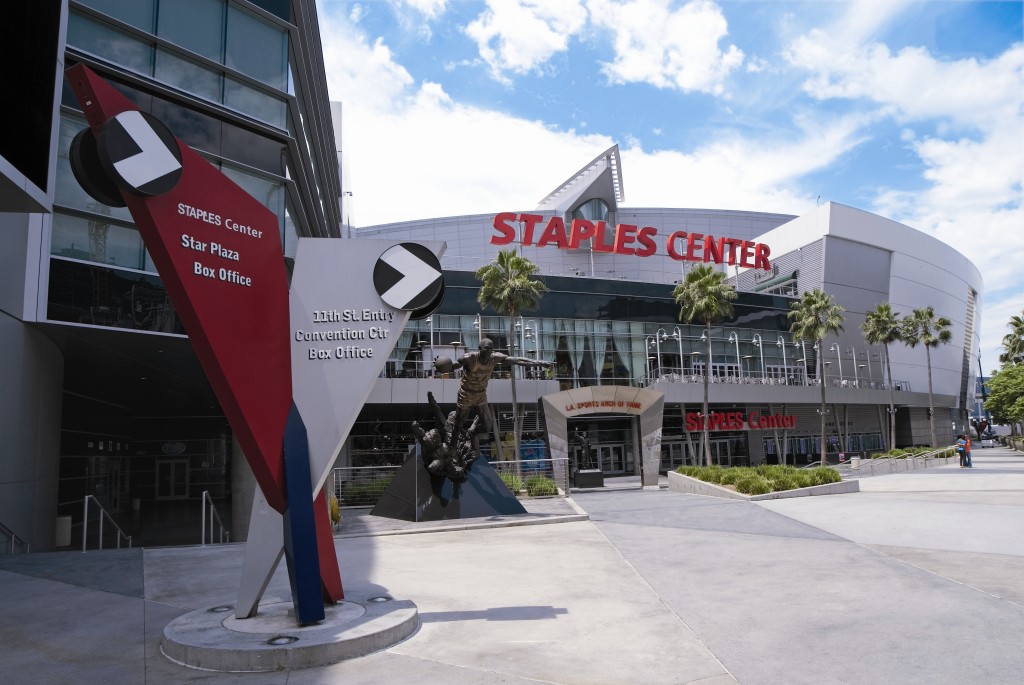 Downtown L.A.s Staples Center