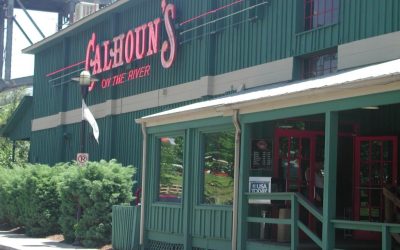 Indulge in Traditional Southern-Style Cuisine in Knoxville