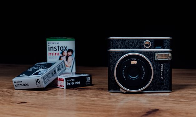 Hip Travel Gadgets for the Girl on the Go