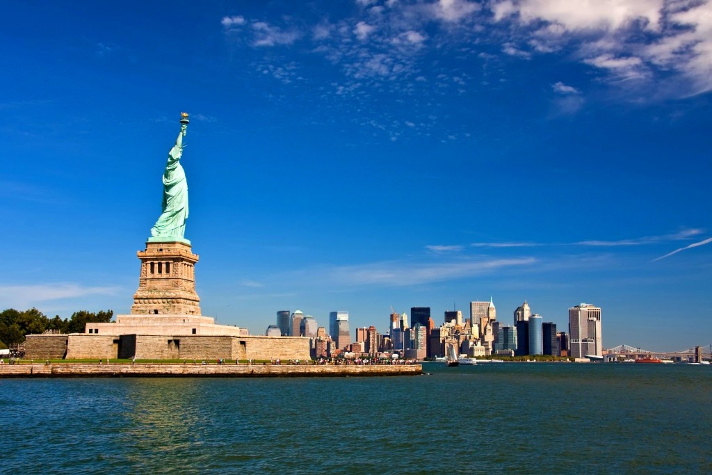 Diamond Tours offers NYC group trips