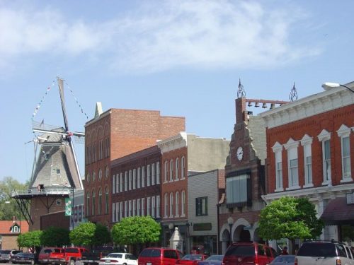 Pella downtown