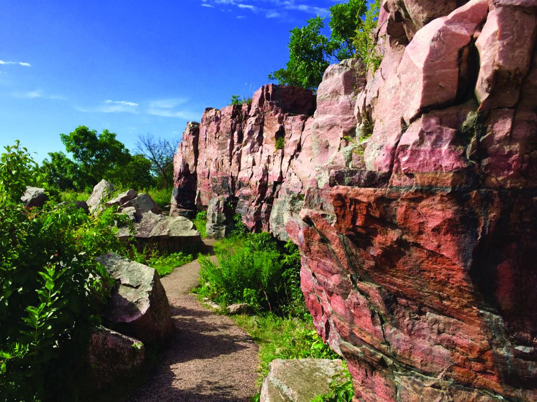 Circle Trail Quartzite Ridge Summer