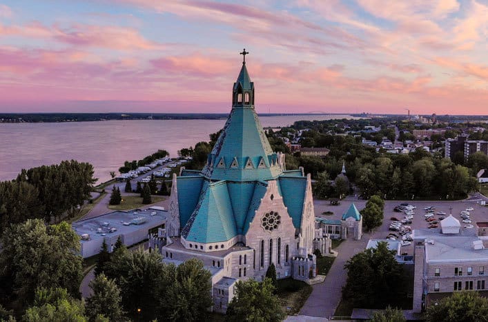 Five Must See Québec National Shrines