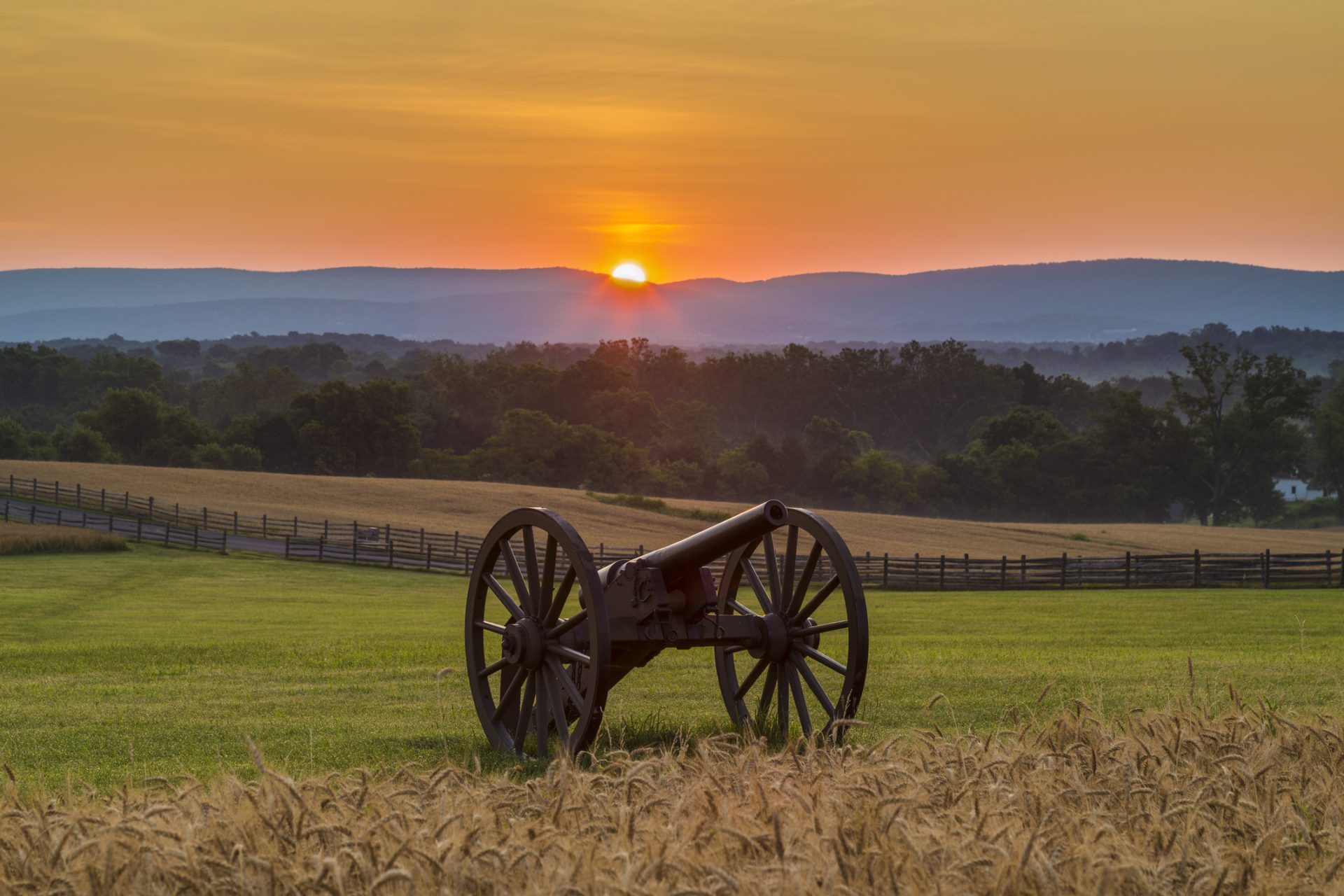 Sunrise over artillery ar Antietam