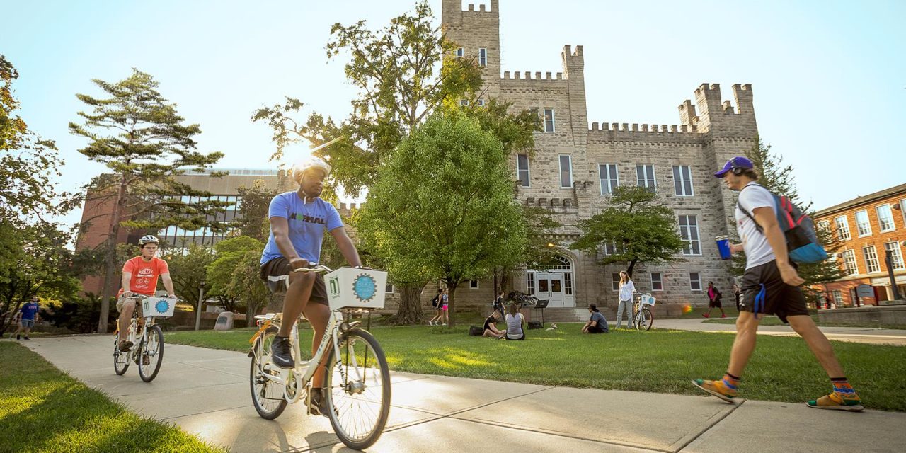 Take a Tour of the College Towns of Illinois