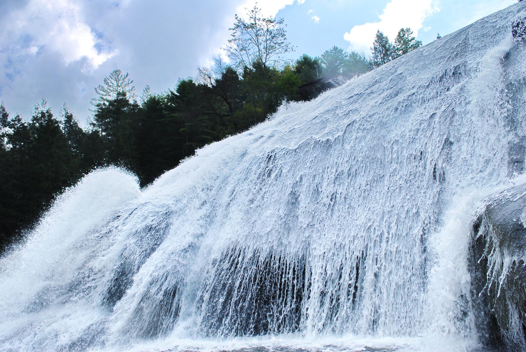 High Falls waterfalls in North Carolina
