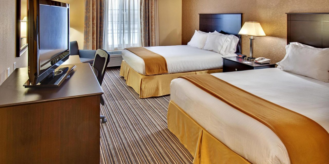 Experience the Comforts of Holiday Inn Express & Suites