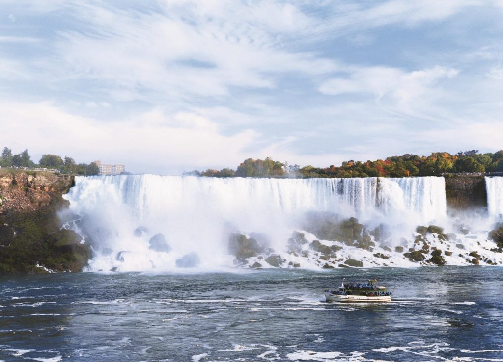 Niagara Falls - Maid of the Mist Boat Tour - Canadian Vacation Option
