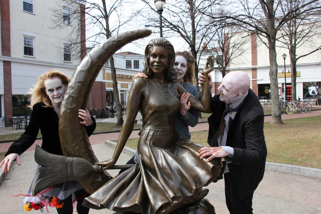 SalemMA_Zombies-Bewitched statue_photo John Andrews