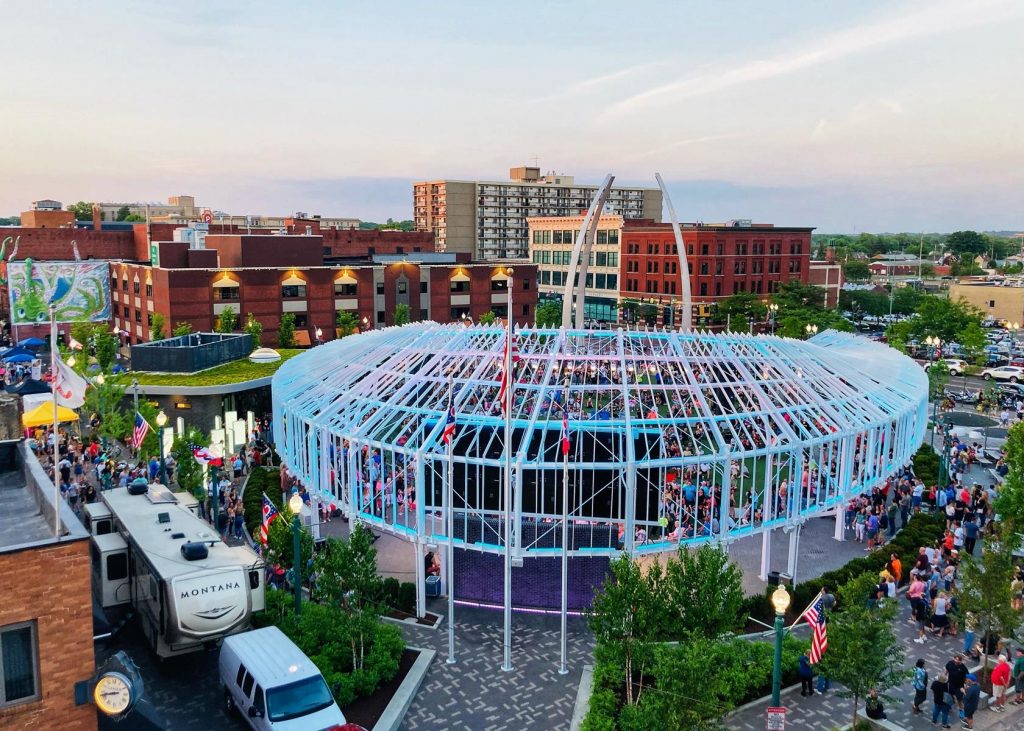 Centennial Plaza _ Rachel Macris