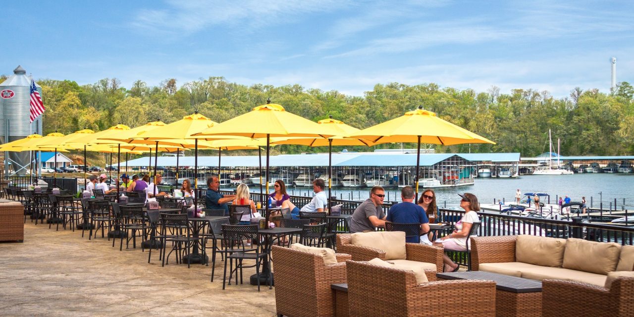 Unwind and Play at the Lake of the Ozarks