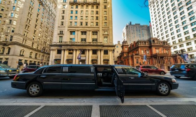 Why Limo Services Are Perfect for a Night Out With Friends