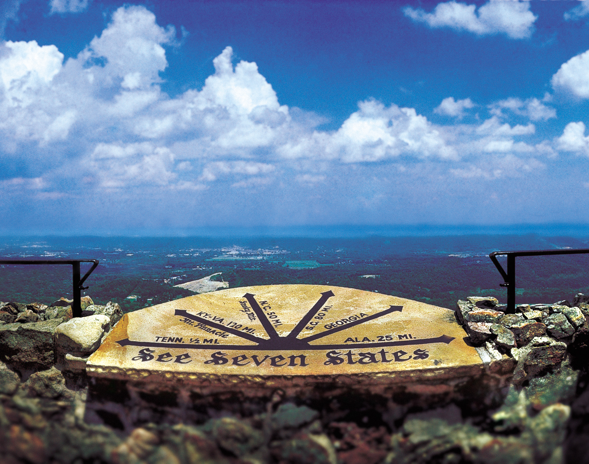 See Seven States at Rock City on Lookout Mountain in Chattanooga, Tennessee tour