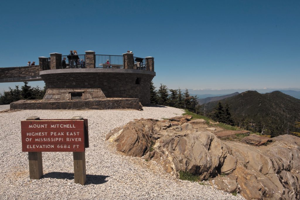 Mount Mitchell Peak Sign and Lookout - NCcom