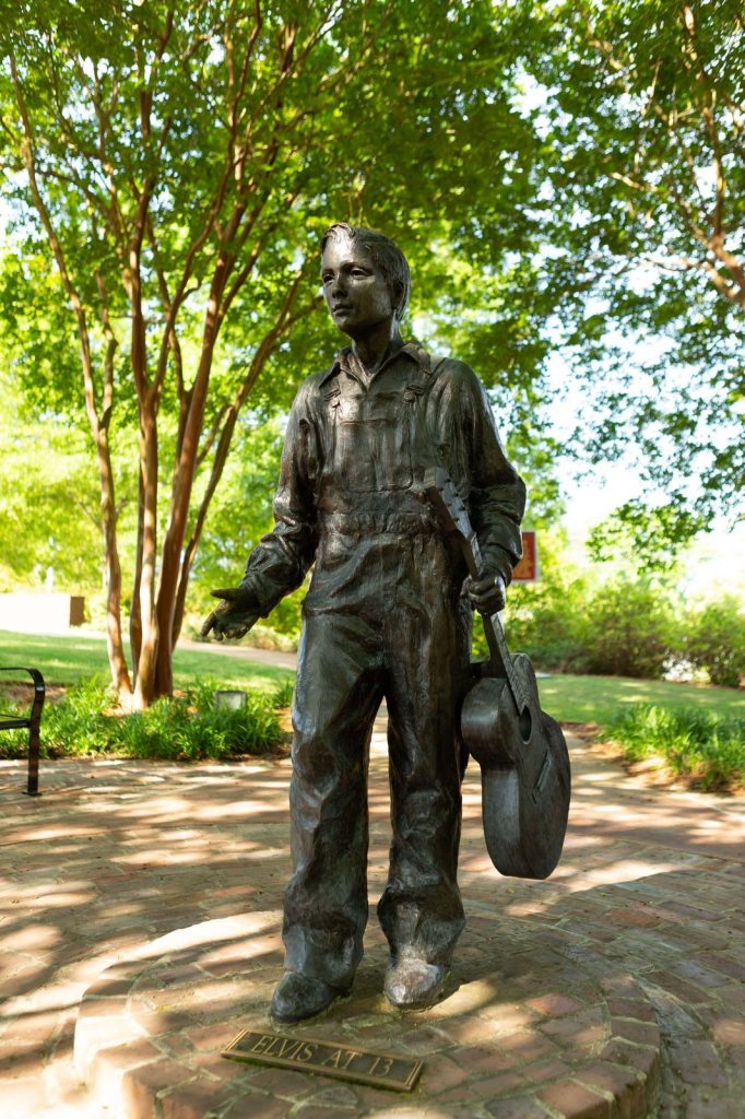 Mississippi museums and history trails Elvis Presley at 13
