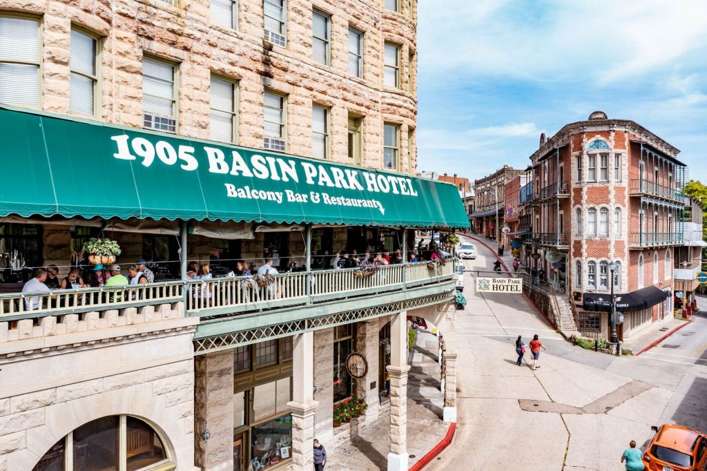 The 1905 Basin Park Hotel in downtown Eureka Springs. (Photo credit: 1905 Basin Park Hotel