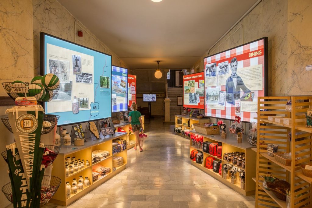 Cruise down Interstate 55 to Pontiac, a stop on old Route 66, and arrive at the free-admission Pontiac Museum Complex. Inside the former city hall building are the Illinois Route 66 Hall of Fame & Museum.