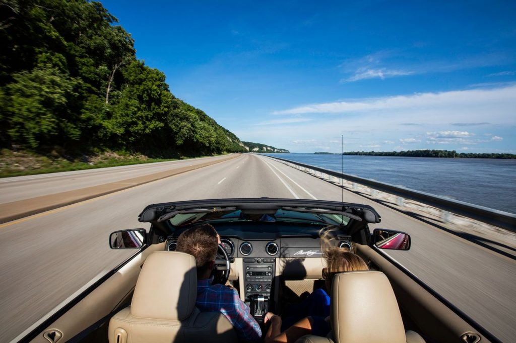 There are few better drives in the country than the Meeting of the Great Rivers National Scenic Byway in southwest Illinois. Photo courtesy of Enjoy Illinois