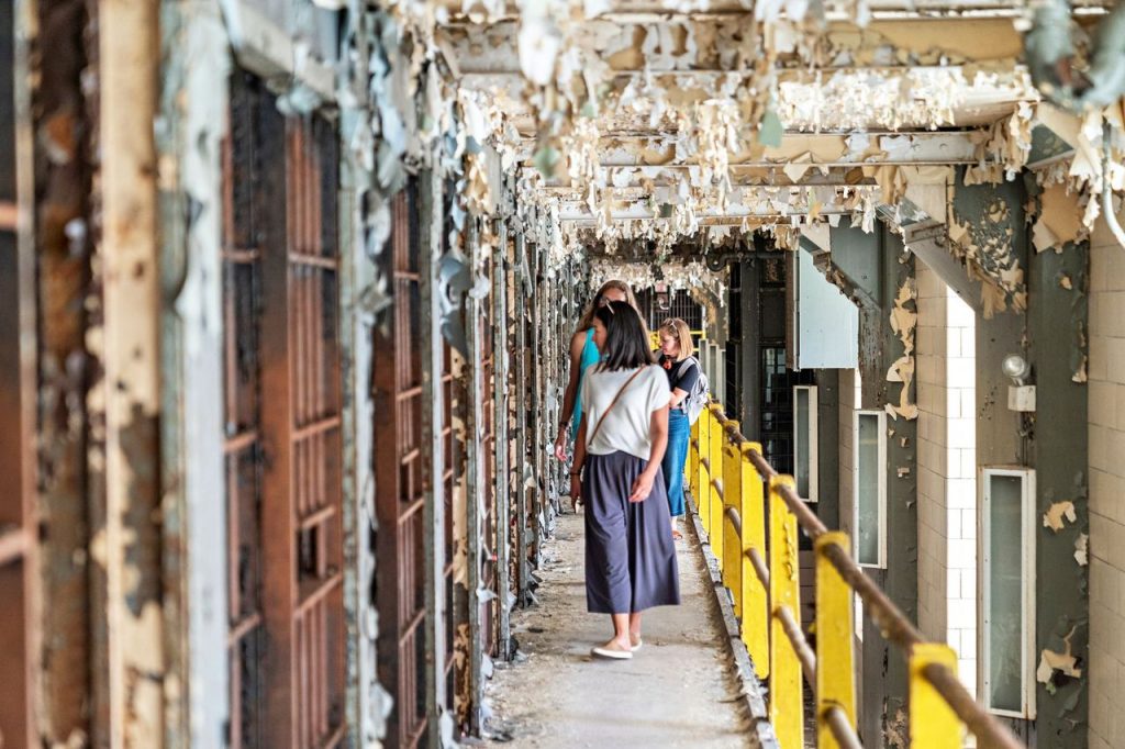 Joliet Prison, which once housed famous criminals such as Leopold & Loeb and Babyface Nelson, is now a spine-tingling environment of castle-like guard towers and wrought iron gates. Courtesy of Enjoy Illinois