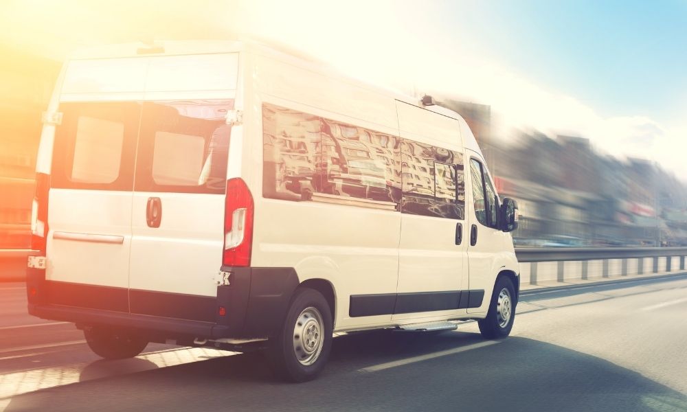 3 Reasons To Rent a Passenger Van for Your Group Trip