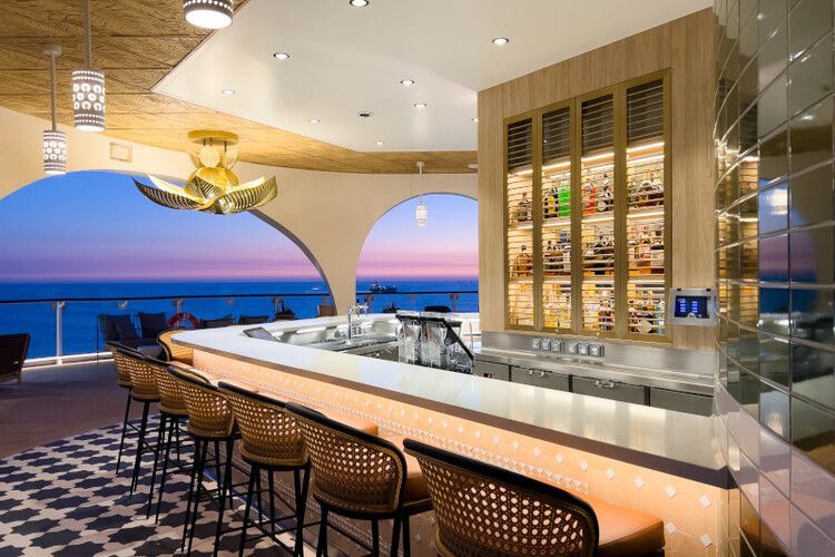 The Sunset Bar. (Photo credit: Celebrity Cruises)