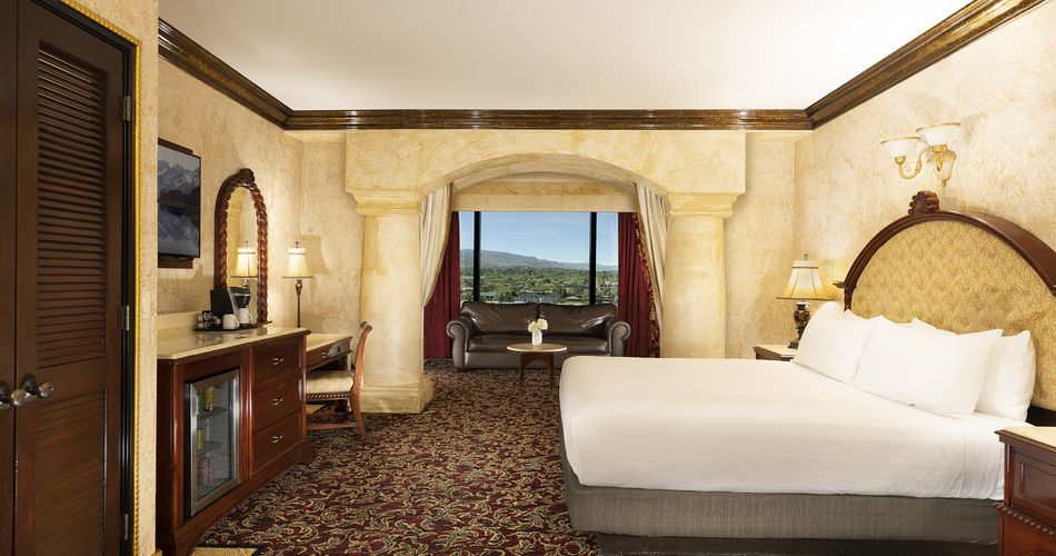 Guest rooms in the Tuscany and Peppermill towers are AAA Four Diamond-rated. (Photo credit: Peppermill Resort Spa Casino)
