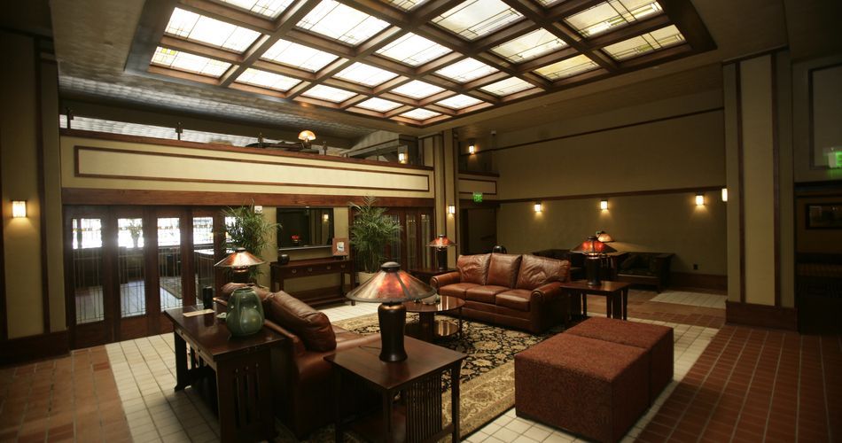 The Historic Park Inn’s Skylight Room is a good place to soak in the ambience of the Frank Lloyd Wright-designed property. (Photo credit: Visit Mason City)