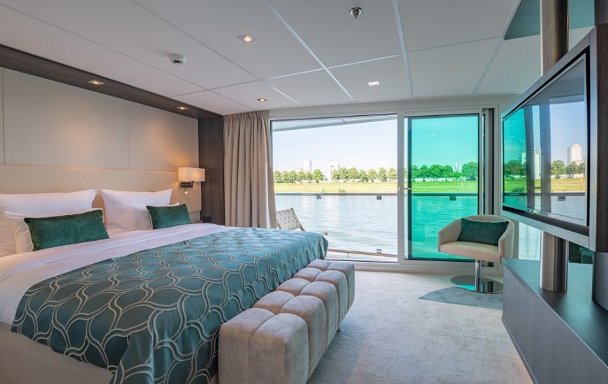 Amadeus River Cruise Suites
