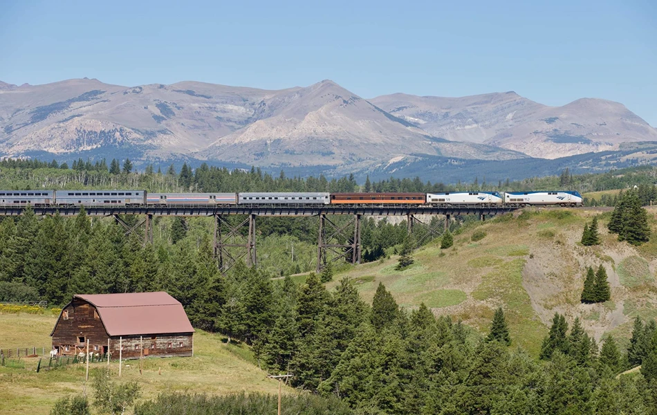 Traveling the United States by Heritage Pullman Railcars