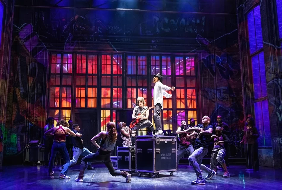 Broadway and Global Travel Moments: Enhancing NYC Group Experiences