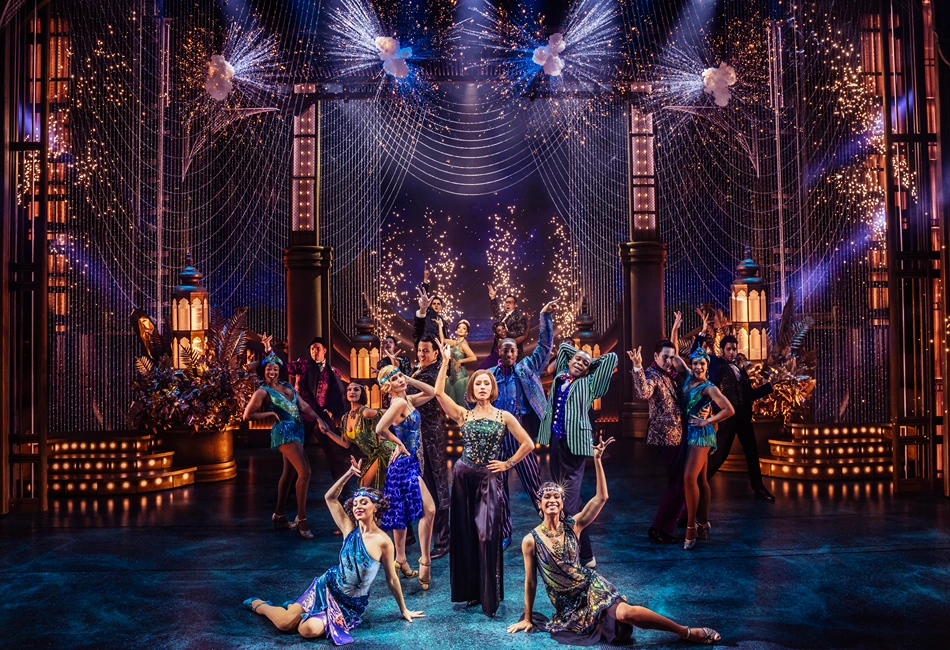 Samantha Pauly (center) & cast in The Great Gatsby (c) Matthew Murphy and Evan Zimmerman