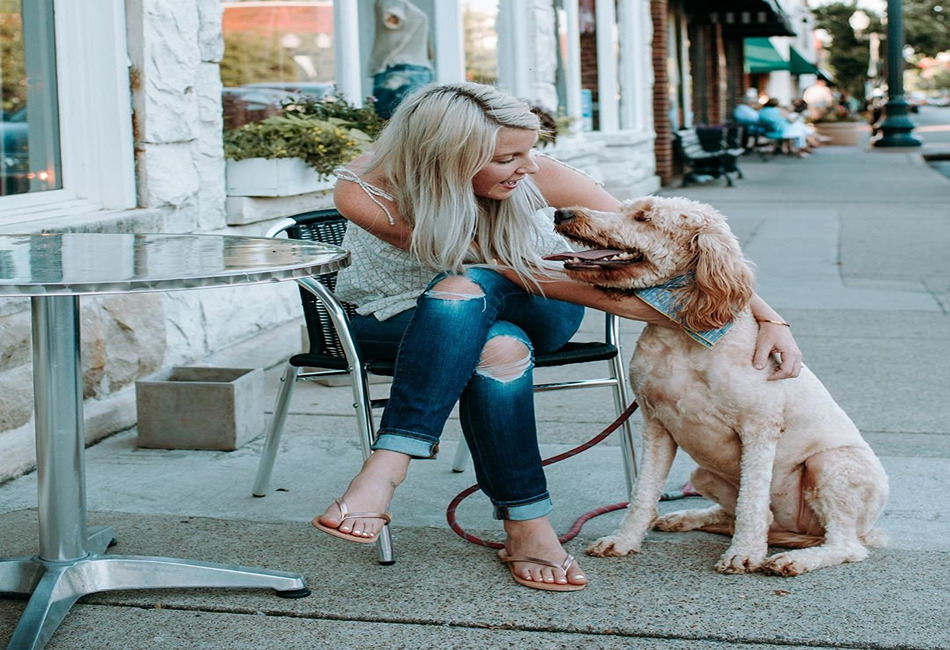 A relaxed ambience flavors historic Main Street in downtown Franklin, Tennessee. (Photo credit: Visit Franklin)