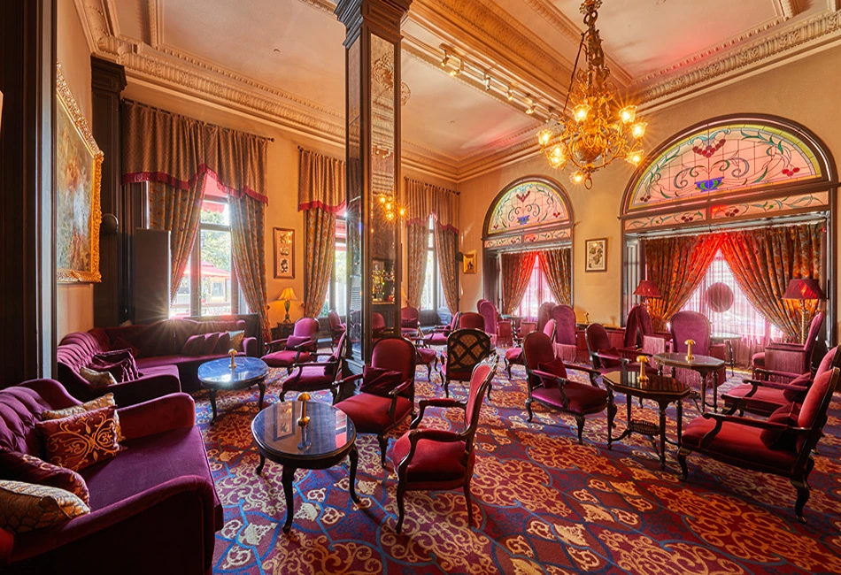 The hotel’s Orient Bar. (Photo credit: Pera Palace Hotel)