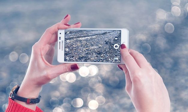 5 Ways eSIMs Can Make Group Travel Easier and Safe