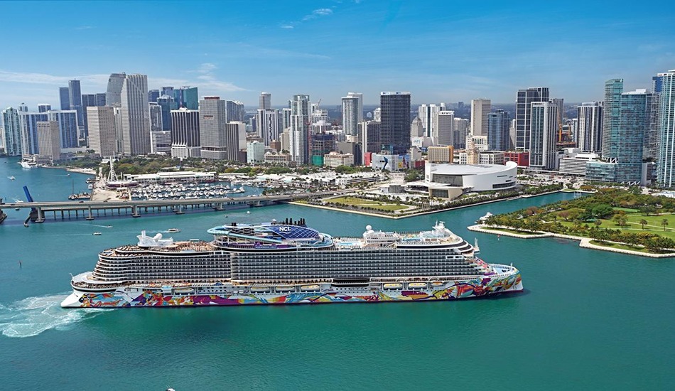 Norwegian Aqua Makes Her Debut in Miami