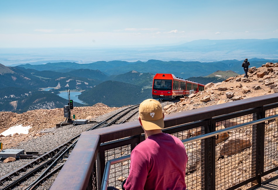 Explore the Wonders of Colorado Springs: Nature, History, and Unforgettable Views