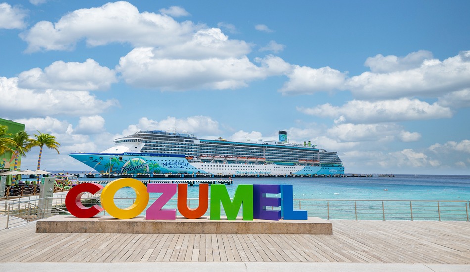 Sailing the Mexican Caribbean, Margaritaville Style