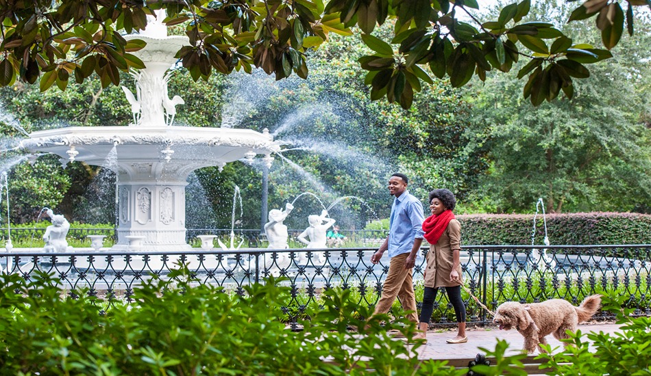 Downtown Savannah Offers Touches of Grace and Grandeur