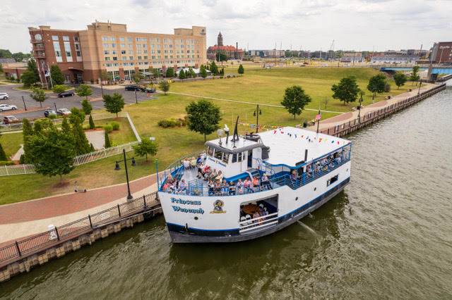 Princess Wenonah with DoubleTree Hotel