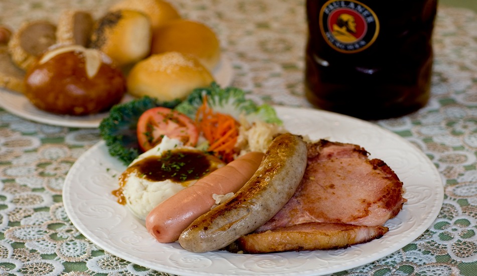 Fans of German cuisine will find lots to like in Helen, Georgia. (Photo credit: Alpine Helen/White County CVB)