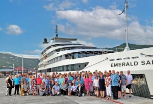 group-travelers-emerald-sakara