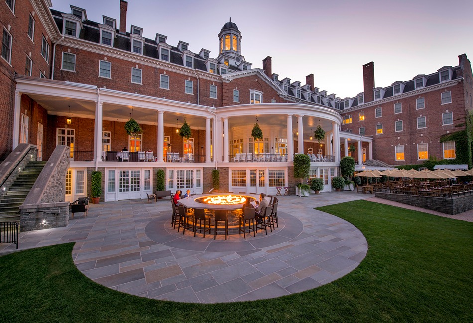 Otesaga Hotel Fire Bar